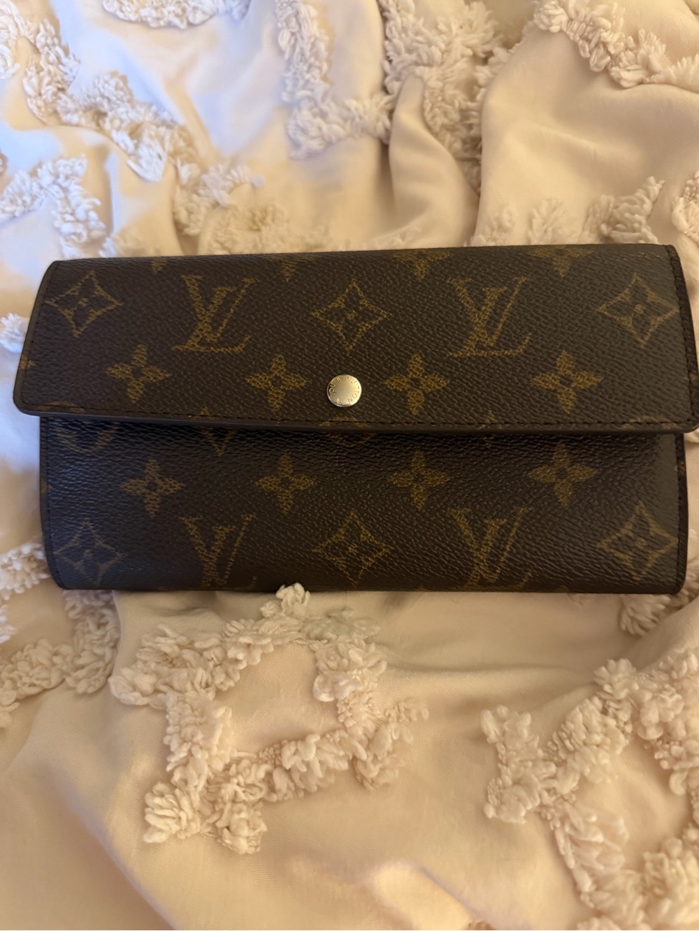 Louis Vuitton Monogram Sarah Clasp Wallet in Brown and Gold Excellent Condition